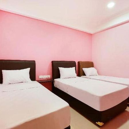 Oyo 89387 Sun Keerana Hotel Klang Esterno foto