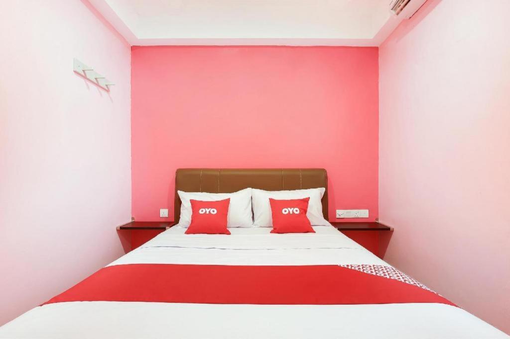 Oyo 89387 Sun Keerana Hotel Klang Esterno foto