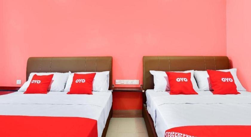 Oyo 89387 Sun Keerana Hotel Klang Esterno foto