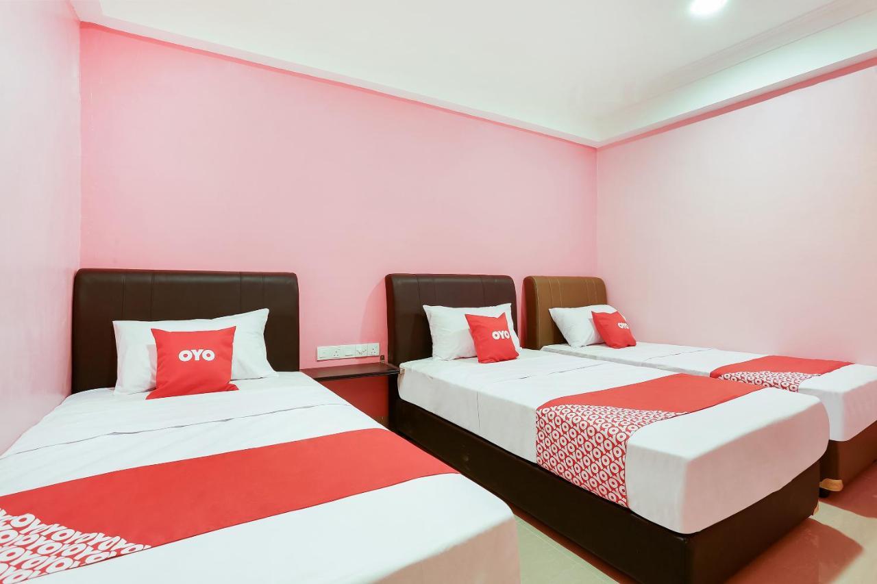 Oyo 89387 Sun Keerana Hotel Klang Esterno foto