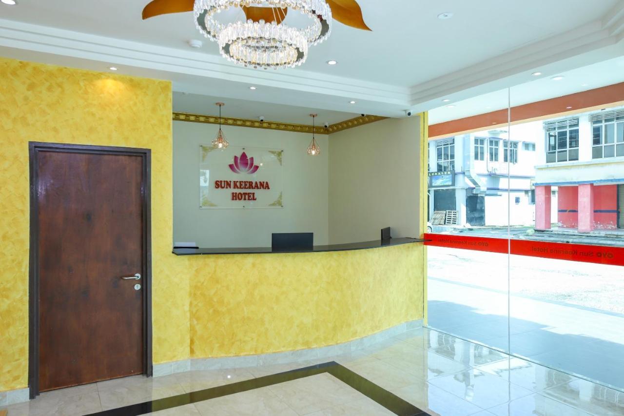 Oyo 89387 Sun Keerana Hotel Klang Esterno foto